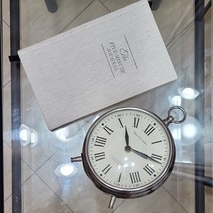 Clock and five minute journal